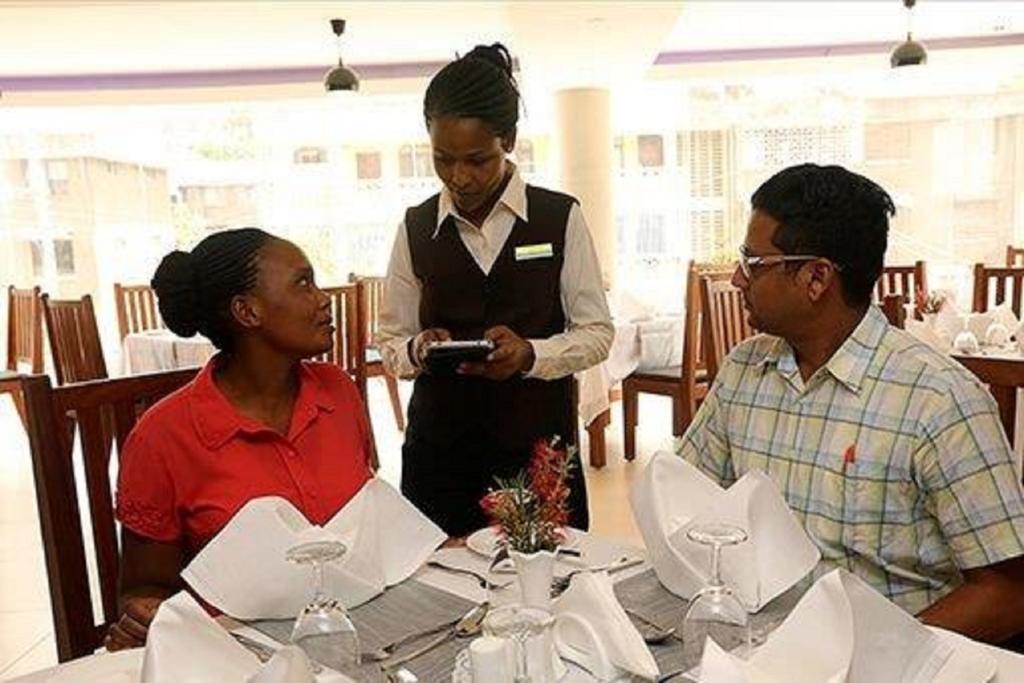 Venus Premier Hotel Arusha Exteriör bild