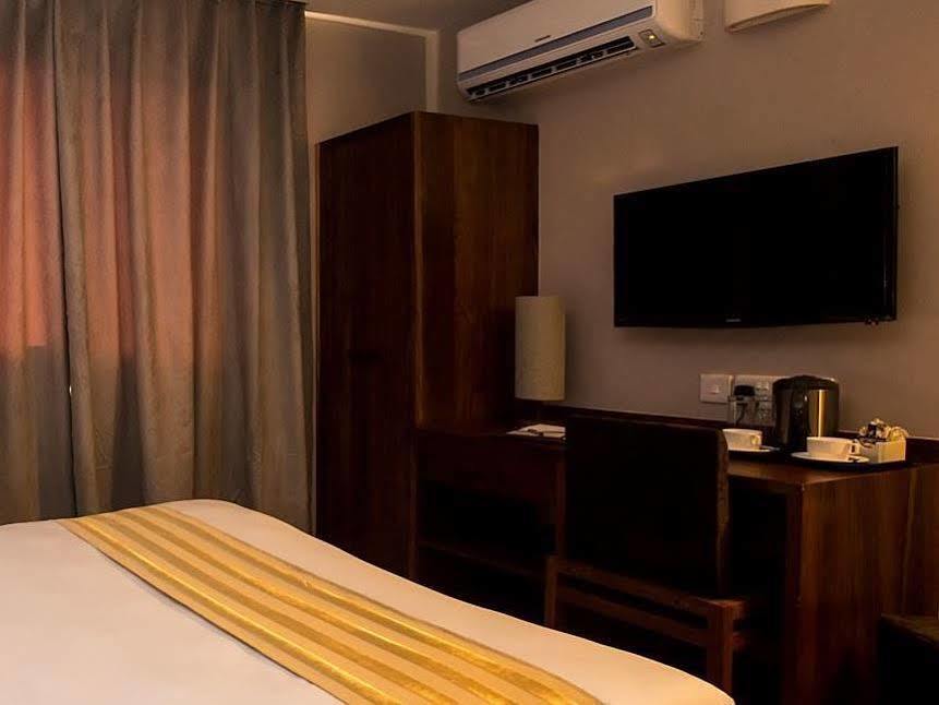 Venus Premier Hotel Arusha Exteriör bild